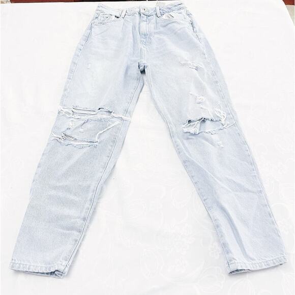Zara Light Wash Denim Jeans Mom Fit Ripped Knees SZ06 - Picture 2 of 10